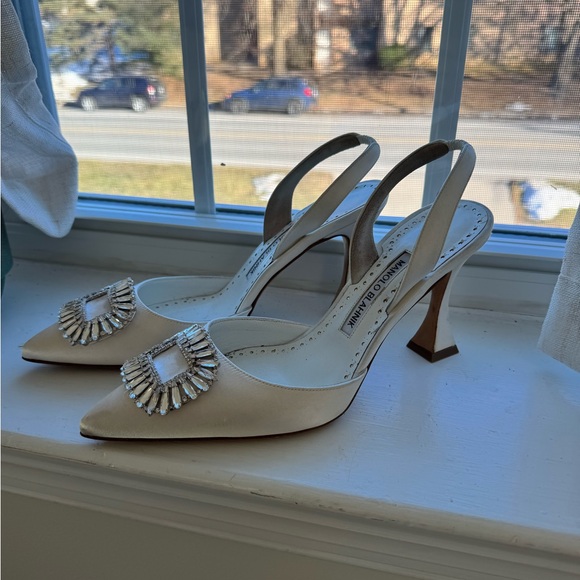 Hangisli Crystal Buckle Pointed Toe Slingback Pump - Picture 4 of 6